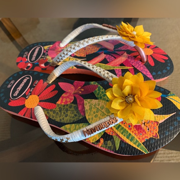 Sandals - Picture 1 of 4